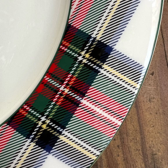 Mikasa Bone China Tartan White Plaid Christmas Dinner Plate 11” NWT - Picture 3 of 6